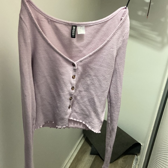 H&M lavender sweater - Picture 2 of 3